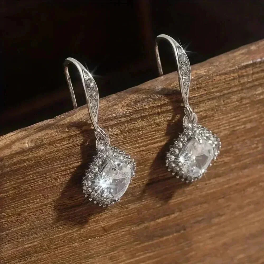 Vintage Zirconia Hook Earrings (Color: Silvery)  2